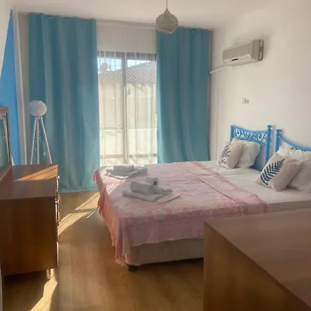 Deniz Kizi Çeşme