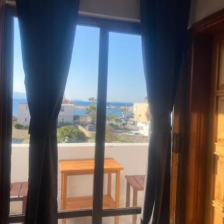 Deniz Kizi Hotel *