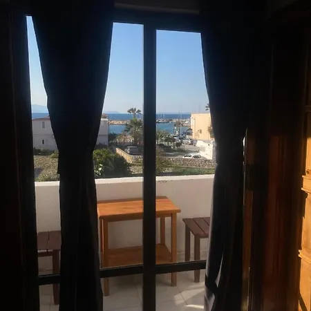 Deniz Kizi Hotel Çeşme